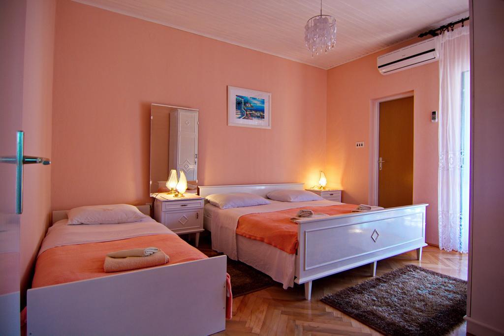 Apartment And Rooms Toka Zadar Exterior photo